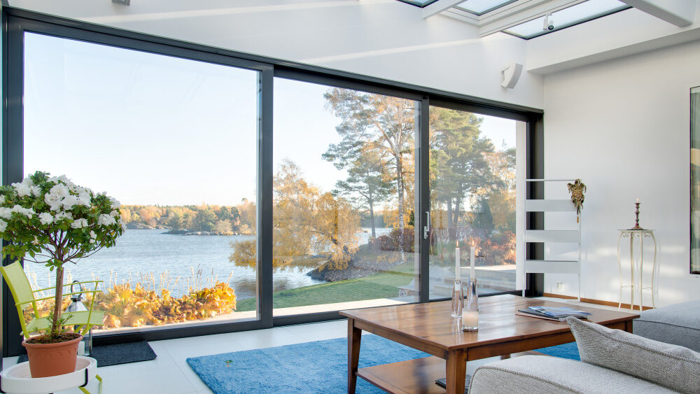 Sliding uPVC windows for indoor-outdoor connection